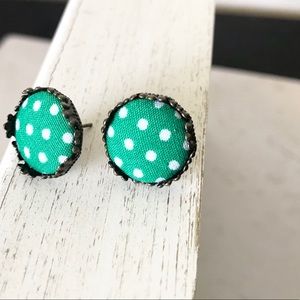 Polka dot vintage style earrings 3/15
